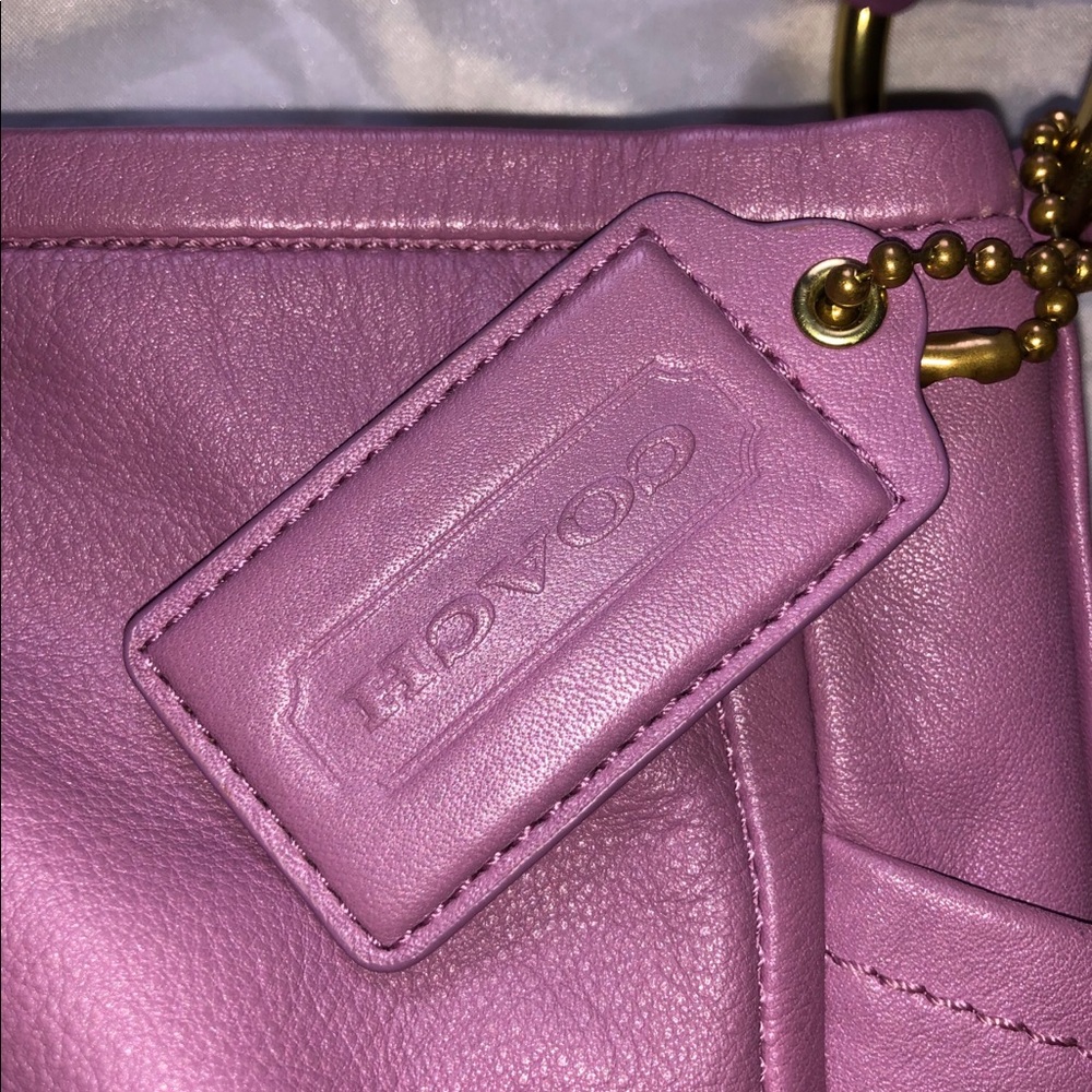 Retail Coach Purse EUC - Picture 4 of 8